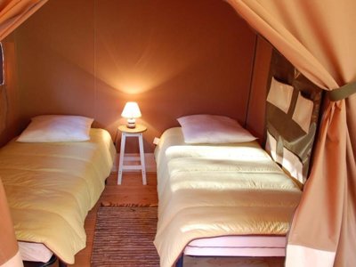 Cliquez pour découvrir toutes les photos de l'HÉBERGEMENT ! bungalow toilé - Flower Le Soleil Des Bastides photo 6