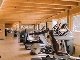 Camping Pas Cher vous présente avec son site Officiel campingpascher.fr, le Camping Sènia Cala Gogo Internacional classé 4 étoiles, situé sur la commune de Calonge dans le département Gérone (Catalogne) en Espagne. Le camping Sènia Cala Gogo Internacional, vous présente un hébergement de type mobil-home. Le camping Sènia Cala Gogo Internacional vous propose du sam. 25 avril au sam. 02 mai 2026 pour 7 nuits à 706.16€. Cette location propose 66 dates différentes pour réserver votre séjour. Découvrez également les 17 autres gammes d'hébergements du camping. Les Avis clients pour le Camping Sènia Cala Gogo Internacional sont excellents avec une note moyenne de 8 sur 10. Mer, Parc aquatique, Piscine extérieure, Animations familiales, Club enfants, Aire de jeux enfants, Baby-foot, Canoë-kayak, Court de tennis, Golf, Ping-pong, Piscine, Planche à voile, Plongée, Salle de fitness, Salle de jeux vidéo, Terrain de basketball, Terrain de beach-volley, Terrain de football, Terrain multisports, Bar, Dépôt de pain, Plats à emporter, Snack/Bar, Épicerie,... En savoir plus : cliquez-ICI.