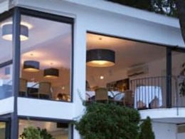 Camping Pas Cher vous présente avec son site Officiel campingpascher.fr, le Camping International De Calonge classé 3 étoiles, situé sur la commune de Calonge dans le département Gérone (Catalogne) en Espagne. Le camping International De Calonge, vous présente un hébergement de type mobil-home de 44 m². Le camping International De Calonge vous proposeun séjour PAS CHER avec une REMISEdu mercredi 03 juin au mercredi 10 juin 2026, en promotion à -50% pour 7 nuits à 494,50 € au lieu de 989,0 € soit une Économie de 494,50 €. Cette location propose 35 dates différentes pour réserver votre séjour. Découvrez également les 2 autres gammes d'hébergements du camping. Les Avis clients pour le Camping International De Calonge sont excellents avec une note moyenne de 8 sur 10. Mer, Piscine extérieure, Animations familiales, Club ados, Club enfants, Aire de jeux enfants, Canoë-kayak, Centre équestre, Court de tennis, Cyclisme, Golf, Jet-ski, Location de bateaux, Paddle, Parcours sportif, Ping-pong, Plongée, Pétanque, Terrain de basketball, Terrain de beach-volley, Terrain de football, Terrain de volley-ball, Terrain multisports, Trampoline, Voile, Bar, Dépôt de pain, Pizzeria, Plats à emporter, Restaurant, Snack/Bar, Épicerie,... En savoir plus : cliquez-ICI.