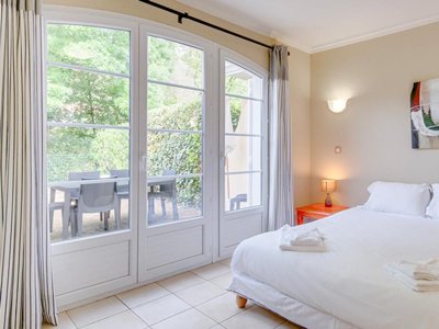 Cliquez pour découvrir toutes les photos de l'HÉBERGEMENT ! studio - Le Domaine De Camiole - Vacancéole photo 5