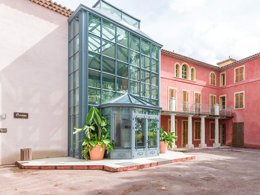 Camping Pas Cher vous présente avec son site Officiel campingpascher.fr, la Résidence Le Domaine De Camiole - Vacancéole classé 4 étoiles, située sur la commune de Callian dans le département Var (Provence Alpes Côte D'azur) en France. La résidence Le Domaine De Camiole - Vacancéole, vous présente un hébergement de type studio de 21 m² avec climatisation et télévision. La résidence Le Domaine De Camiole - Vacancéole vous proposeun séjour PAS CHER avec une REMISEdu sam. 19 septembre au sam. 26 septembre 2026, en promotion à -33% pour 7 nuits à 220,80 € au lieu de 332,53 € soit une Économie de 111,73 €. Cette location propose 151 dates différentes pour réserver votre séjour. Découvrez également les 9 autres gammes d'hébergements de la résidence. Les Avis clients pour la Résidence Le Domaine De Camiole - Vacancéole sont excellents avec une note moyenne de 8 sur 10. Lac, Club enfants, Canoë-kayak, Plongée, Pédalo, Pétanque, Randonnée, Structure gonflable enfants, Voile, Bar, Snack/Bar,... En savoir plus : cliquez-ICI.