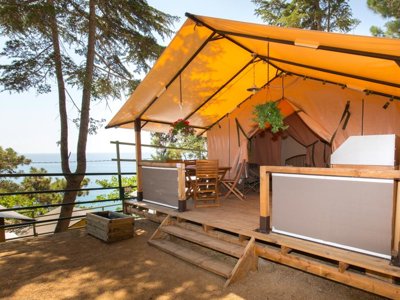 Cliquez pour découvrir toutes les photos de l'HÉBERGEMENT ! tente en toile et bois - El Far photo 2
