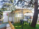 Camping Pas Cher vous présente avec son site Officiel campingpascher.fr, le Camping El Far, situé sur la commune de Calella dans le département Barcelone (Catalogne) en Espagne. Le camping El Far, vous présente un hébergement de type bungalow de 25 m² pour 2 personnes avec climatisation et télévision. Le camping El Far vous propose du mardi 07 avril au mardi 14 avril 2026 pour 7 nuits à 765€. Cette location propose 122 dates différentes pour réserver votre séjour. Découvrez également les 13 autres gammes d'hébergements du camping. Les Avis clients pour le Camping El Far sont excellents avec une note moyenne de 8 sur 10. Piscine extérieure, Animations familiales, Club ados, Club enfants, Canoë-kayak, Court de tennis, Ping-pong, Plongée, Pétanque, Brasserie, Épicerie,... En savoir plus : cliquez-ICI.