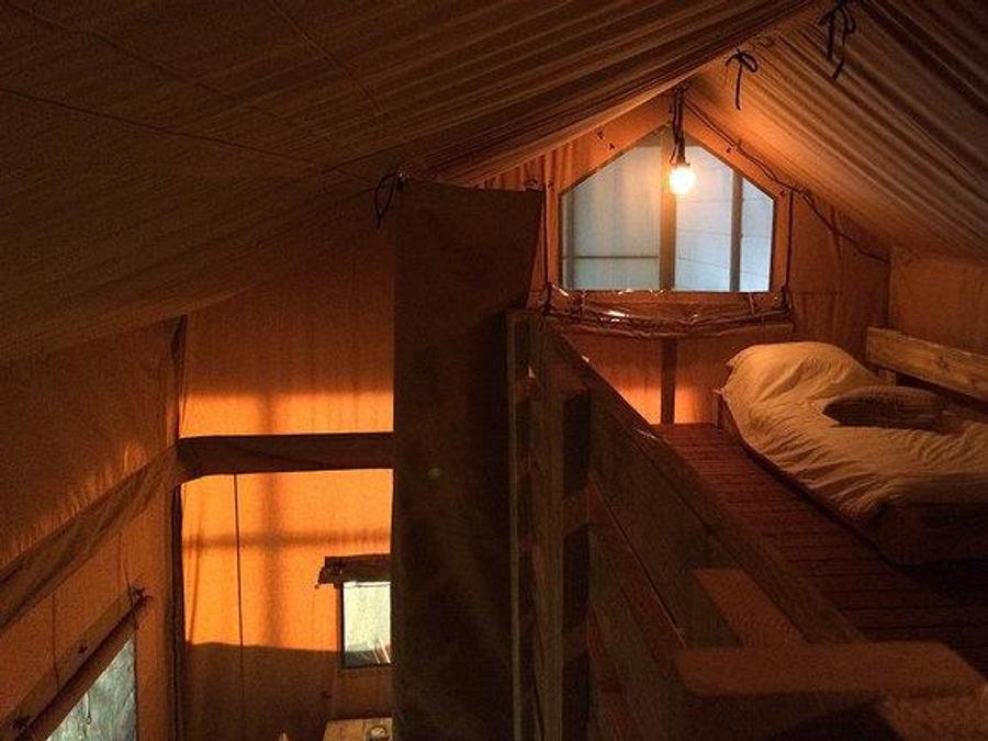 Camping Pas Cher vous présente avec son site Officiel campingpascher.fr, le Camping Flower Domaine Villa Verde classé 4 étoiles, situé sur la commune de Callas dans le département Var (Provence Alpes Côte D'azur) en France. Le camping Flower Domaine Villa Verde vous propose un hébergement de type tente de 50 m². L'établissement vous propose 14 autres types d'hébergements. Découvrez tous nos séjours à petits prix dans la commune et aux alentours de Callas du département : Var (Provence Alpes Côte D'azur). Les Avis clients pour le Camping Flower Domaine Villa Verde sont excellents avec une note moyenne de 8 sur 10. Piscine extérieure, Animation enfants, Animations familiales, Aire de jeux enfants, Parcours sportif, Ping-pong, Pétanque, Bar, Dépôt de pain, Restaurant,... En savoir plus : cliquez-ICI.