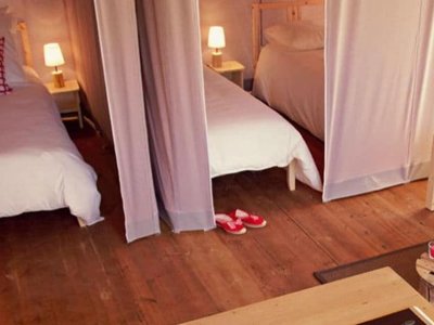 Cliquez pour découvrir toutes les photos de l'HÉBERGEMENT ! tente en toile et bois - Domaine De La Besse And Spa photo 5