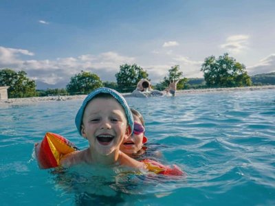 Cliquez pour découvrir toutes les photos de l'ÉTABLISSEMENT ! camping Domaine De La Besse And Spa photo 2