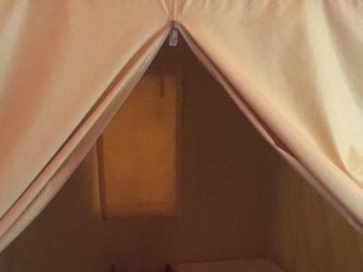 Cliquez pour découvrir toutes les photos de l'HÉBERGEMENT ! tente en toile et bois - Les Fouguieres photo 4