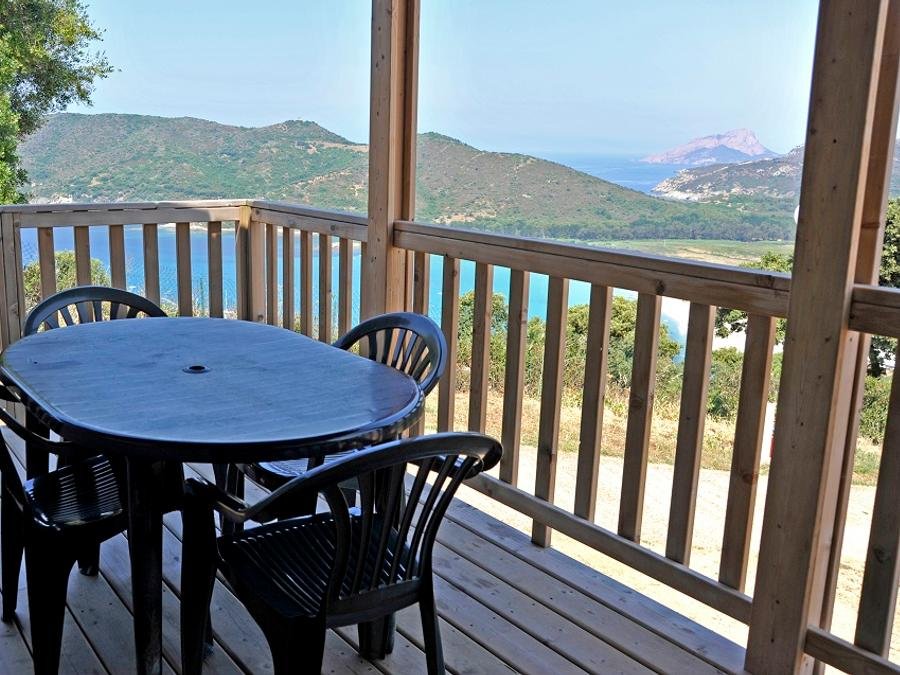 Camping Pas Cher vous présente avec son site Officiel campingpascher.fr, le Camping Torraccia classé 3 étoiles, situé sur la commune de Cargese dans le département Corse Du Sud (Corse) en France. Le camping Torraccia, vous présente un hébergement de type chalet de 35 m² pour 5 personnes avec climatisation. Le camping Torraccia vous propose du dimanche 20 septembre au dimanche 27 septembre 2026 pour 7 nuits à 646.8€. Cette location propose 18 dates différentes pour réserver votre séjour. Découvrez également les 9 autres gammes d'hébergements du camping. Les Avis clients pour le Camping Torraccia sont excellents avec une note moyenne de 8 sur 10. Piscine extérieure, Aire de jeux enfants, Baby-foot, Canoë-kayak, Canyoning, Centre équestre, Jet-ski, Plongée, Randonnée, Terrain multisports, Dépôt de pain, Restaurant, Snack/Bar, Station-service, Supermarché,... En savoir plus : cliquez-ICI.