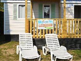 Camping Pas Cher vous présente avec son site Officiel campingpascher.fr, le Camping Villaggio San Francesco Caorle classé 5 étoiles, situé sur la commune de Caorle dans le département Venise (Vénétie) en Italie. Le camping Villaggio San Francesco Caorle, vous présente un hébergement de type mobil-home de 29 m² avec climatisation. Le camping Villaggio San Francesco Caorle vous propose du sam. 19 septembre au sam. 26 septembre 2026, en promotion à -28% pour 7 nuits à 250 € au lieu de 350,0 € soit une Économie de 100 €. Cette location propose 9 dates différentes pour réserver votre séjour. Découvrez également les 6 autres gammes d'hébergements du camping. Les Avis clients pour le Camping Villaggio San Francesco Caorle sont excellents avec une note moyenne de 8 sur 10. Mer, Parc aquatique, Piscine chauffée, Piscine extérieure, Animations familiales, Club ados, Club enfants, Aire de jeux enfants, Canoë-kayak, Court de tennis, Cyclisme, Golf, Paddle, Parcours sportif, Ping-pong, Pétanque, Structure gonflable enfants, Terrain de beach-volley, Terrain de football, Terrain multisports, Bar, Dépôt de pain, Pizzeria, Plats à emporter, Restaurant, Snack/Bar, Épicerie,... En savoir plus : cliquez-ICI.