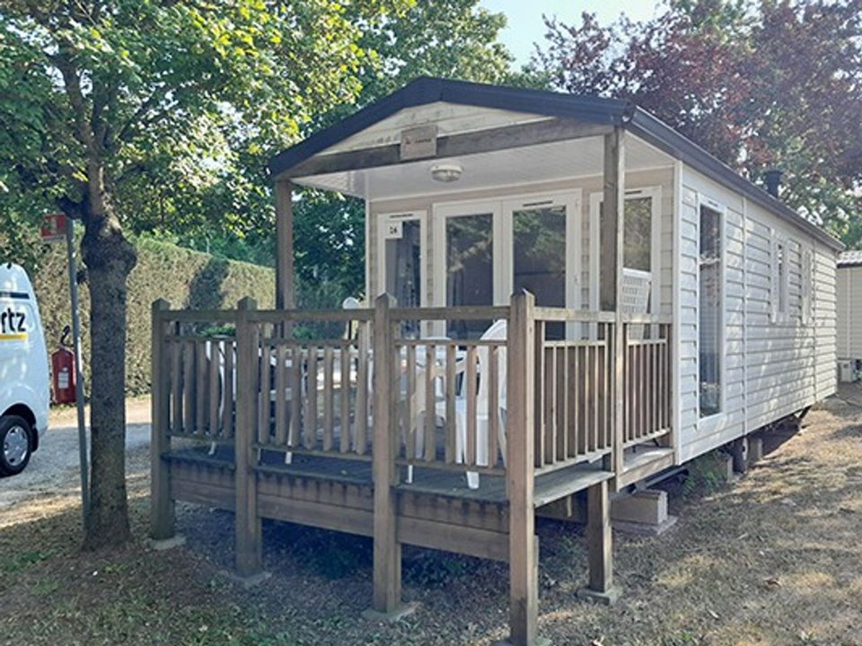 Camping Pas Cher vous présente avec son site Officiel campingpascher.fr, le Établissement Laguna Village, situé sur la commune de Caorle dans le département Venise (Vénétie) en Italie. L'établissement Laguna Village vous propose un hébergement de type mobil-home de 25 m². L'établissement vous propose 8 autres types d'hébergements. Découvrez tous nos séjours à petits prix dans la commune et aux alentours de Caorle du département : Venise (Vénétie).... En savoir plus : cliquez-ICI.