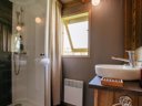 tente en toile et bois - camping Domaine De Kervallon photo 7