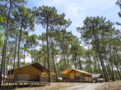 Cliquez pour découvrir toutes les photos de l'HÉBERGEMENT ! tente en toile et bois - De La Dune Bleue photo 5