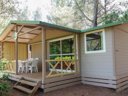 Camping Pas Cher vous présente avec son site Officiel campingpascher.fr, le Camping Le Beau Vezé classé 4 étoiles, situé sur la commune de Carqueiranne dans le département Var (Provence Alpes Côte D'azur) en France. Le camping Le Beau Vezé, vous présente un hébergement de type chalet de 32 m² pour 6 personnes avec climatisation. Le camping Le Beau Vezé vous propose du vendredi 15 mai au vendredi 22 mai 2026 pour 7 nuits à 517€. Cette location propose 106 dates différentes pour réserver votre séjour. Découvrez également les 16 autres gammes d'hébergements du camping. Les Avis clients pour le Camping Le Beau Vezé sont excellents avec une note moyenne de 8 sur 10. Piscine extérieure, Animations familiales, Club enfants, Aire de jeux enfants, Canoë-kayak, Centre équestre, Golf, Ping-pong, Plongée, Pétanque, Terrain de volley-ball, Terrain multisports, Dépôt de pain, Pizzeria, Plats à emporter, Snack/Bar,... En savoir plus : cliquez-ICI.