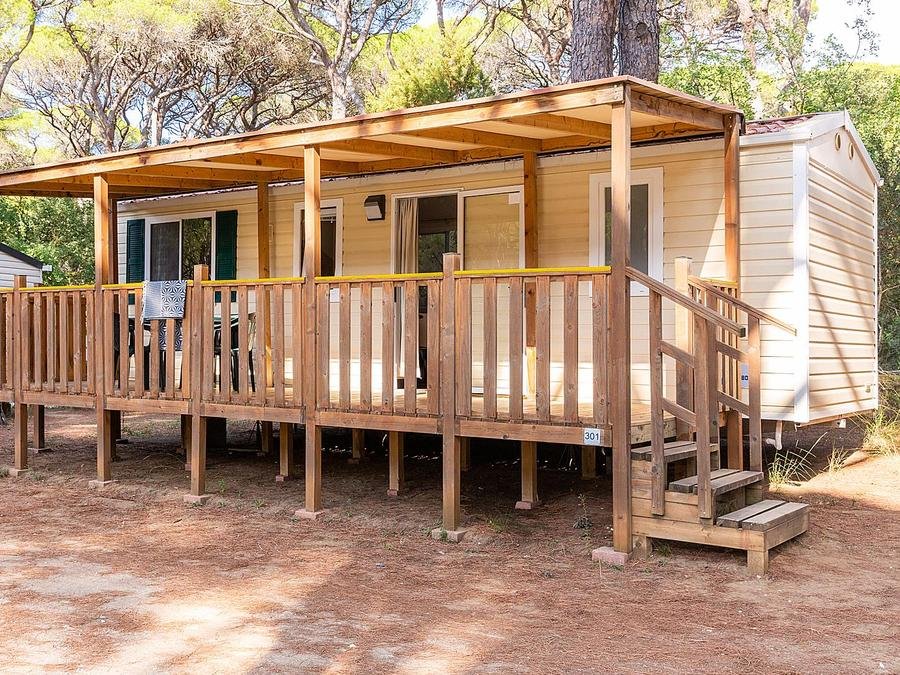 Camping Pas Cher vous présente avec son site Officiel campingpascher.fr, le Camping Gitavillage Le Marze, situé sur la commune de Grosseto dans le département Grosseto (Toscane) en Italie. Le camping Gitavillage Le Marze, vous présente un hébergement de type lodge de 28 m² avec climatisation. Le camping Gitavillage Le Marze vous propose du lundi 14 septembre au lundi 21 septembre 2026 pour 7 nuits à 438€. Cette location propose 21 dates différentes pour réserver votre séjour. Découvrez également les 12 autres gammes d'hébergements du camping. Les Avis clients pour le Camping Gitavillage Le Marze sont excellents avec une note moyenne de 8 sur 10. Piscine extérieure, Animations familiales, Club enfants, Aire de jeux enfants, Centre équestre, Court de tennis, Golf, Pétanque, Terrain multisports, Bar, Dépôt de pain, Pizzeria, Restaurant, Snack/Bar, Épicerie,... En savoir plus : cliquez-ICI.