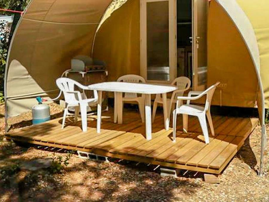 Camping Pas Cher vous présente avec son site Officiel campingpascher.fr, le Camping Flower Le Fondespierre classé 3 étoiles, situé sur la commune de Castries dans le département Hérault (Languedoc Roussillon) en France. Le camping Flower Le Fondespierre, vous présente un hébergement de type hébergement insolite de 16 m². Le camping Flower Le Fondespierre vous propose du mercredi 10 juin au mercredi 17 juin 2026 avec un DÉPART DEMAIN pour 7 nuits à 392€. Cette location propose 17 dates différentes pour réserver votre séjour. Découvrez également les 11 autres gammes d'hébergements du camping. Les Avis clients pour le Camping Flower Le Fondespierre sont excellents avec une note moyenne de 8 sur 10. MerRivière, Piscine extérieure, Animations familiales, Aire de jeux enfants, Baby-foot, Canoë-kayak, Ping-pong, Pétanque, Randonnée, Structure gonflable enfants, Trampoline, Bar, Dépôt de pain, Plats à emporter, Snack/Bar, Épicerie,... En savoir plus : cliquez-ICI.
