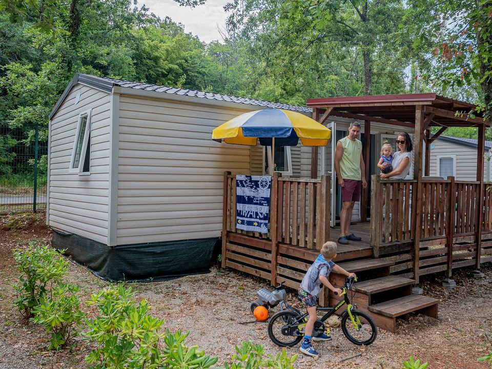 Cliquez pour découvrir toutes les photos de l'HÉBERGEMENT ! mobil-home - établissement Ca Savio photo 1