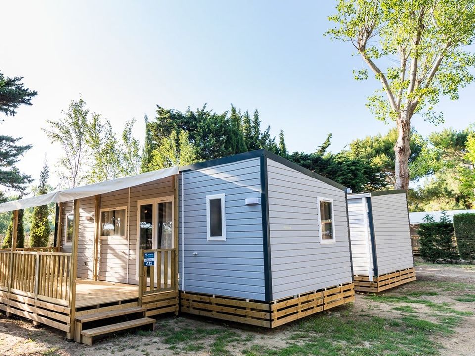 Cliquez pour découvrir toutes les photos de l'HÉBERGEMENT ! mobil-home - établissement Ca Savio photo 1