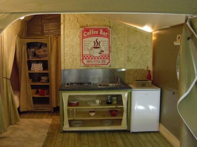 Cliquez pour découvrir toutes les photos de l'HÉBERGEMENT ! tente en toile et bois - Le Rocher De La Cave photo 3