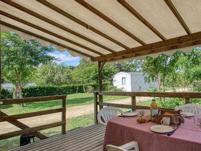 Cliquez pour découvrir toutes les photos de l'HÉBERGEMENT ! mobil-home - Le Rocher De La Cave photo 2