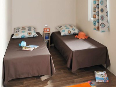 Cliquez pour découvrir toutes les photos de l'HÉBERGEMENT ! mobil-home - Le Rocher De La Cave photo 5