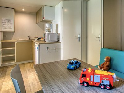 Cliquez pour découvrir toutes les photos de l'HÉBERGEMENT ! mobil-home - Le Rocher De La Cave photo 4