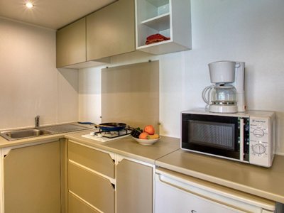 Cliquez pour découvrir toutes les photos de l'HÉBERGEMENT ! mobil-home - Le Rocher De La Cave photo 5