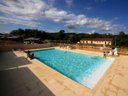 Camping Pas Cher vous présente avec son site Officiel campingpascher.fr, le Camping Les Hameaux De Pomette classé 3 étoiles, situé sur la commune de Cazals dans le département Lot (Midi Pyrénées) en France. Le camping Les Hameaux De Pomette, vous présente un hébergement de type chalet de 35 m² et télévision. Le camping Les Hameaux De Pomette vous propose du sam. 12 septembre au sam. 19 septembre 2026 pour 7 nuits à 301€. Cette location propose 39 dates différentes pour réserver votre séjour. Découvrez également les 3 autres gammes d'hébergements du camping. Les Avis clients pour le Camping Les Hameaux De Pomette sont excellents avec une note moyenne de 8 sur 10. Piscine chauffée, Piscine extérieure, Aire de jeux enfants, Baby-foot, Canoë-kayak, Centre équestre, Court de tennis, Golf, Ping-pong, Piscine, Randonnée, Bar, Dépôt de pain, Pizzeria, Snack/Bar,... En savoir plus : cliquez-ICI.