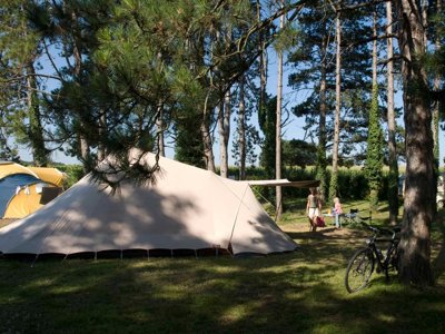Cliquez pour découvrir toutes les photos de l'ÉTABLISSEMENT ! camping Du Pas Des Biches photo 3