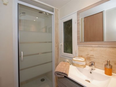 Cliquez pour découvrir toutes les photos de l'HÉBERGEMENT ! mobil-home - De La Baie photo 5