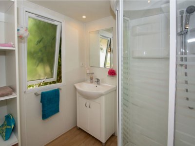 Cliquez pour découvrir toutes les photos de l'HÉBERGEMENT ! mobil-home - De La Baie photo 7