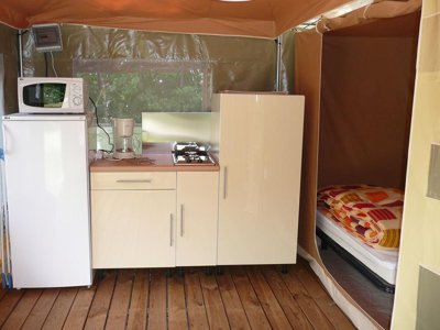 Cliquez pour découvrir toutes les photos de l'HÉBERGEMENT ! bungalow toilé - L'île Cariot photo 3
