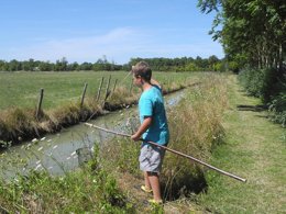 Camping Pas Cher vous présente avec son site Officiel campingpascher.fr, le Camping L'île Cariot classé 3 étoiles, situé sur la commune de Chaille Les Marais dans le département Vendée (Pays De La Loire) en France. Le camping L'île Cariot, vous présente un hébergement de type mobil-home de 31 m² pour 4 personnes et télévision. Le camping L'île Cariot vous propose du vendredi 03 avril au vendredi 10 avril 2026 pour 7 nuits à 369.5€. Cette location propose 145 dates différentes pour réserver votre séjour. Découvrez également les 10 autres gammes d'hébergements du camping. Les Avis clients pour le Camping L'île Cariot sont excellents avec une note moyenne de 8 sur 10. Rivière, Parc aquatique, Piscine chauffée, Piscine extérieure, Animations familiales, Aire de jeux enfants, Baby-foot, Canoë-kayak, Centre équestre, Court de tennis, Cyclisme, Golf, Ping-pong, Pétanque, Randonnée, Terrain de badminton, Terrain de volley-ball, Trampoline, Bar, Boulangerie, Bureau de tabac, Dépôt de pain, Food truck, Restaurant, Snack/Bar, Épicerie,... En savoir plus : cliquez-ICI.