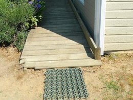 Camping Pas Cher vous présente avec son site Officiel campingpascher.fr, le Camping Le Ragis classé 4 étoiles, situé sur la commune de Challans dans le département Vendée (Pays De La Loire) en France. Le camping Le Ragis, vous présente un hébergement de type mobil-home de 38 m² et télévision. Le camping Le Ragis vous propose du sam. 04 avril au sam. 11 avril 2026 pour 7 nuits à 266€. Cette location propose 174 dates différentes pour réserver votre séjour. Découvrez également les 8 autres gammes d'hébergements du camping. Les Avis clients pour le Camping Le Ragis sont excellents avec une note moyenne de 8 sur 10. MerÉtang, Piscine couverte, Piscine extérieure, Animations familiales, Club ados, Club enfants, Aire de jeux enfants, Baby-foot, Canoë-kayak, Centre équestre, Parcours sportif, Ping-pong, Pétanque, Structure gonflable enfants, Terrain de basketball, Terrain de football, Terrain de volley-ball, Trampoline, Bar, Dépôt de pain, Plats à emporter, Snack/Bar,... En savoir plus : cliquez-ICI.