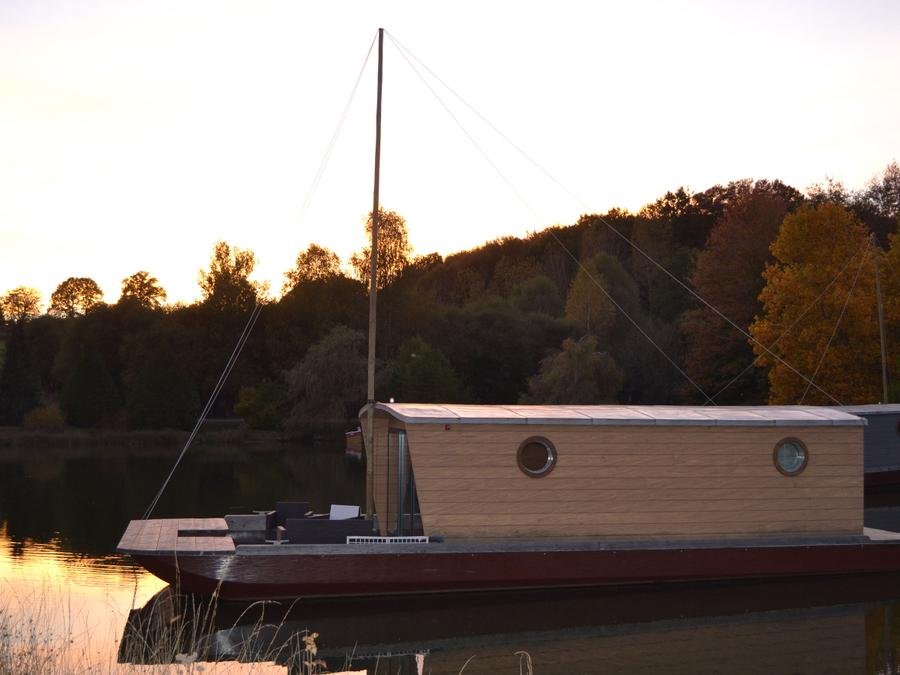 Camping Pas Cher vous présente avec son site Officiel campingpascher.fr, le Camping Village Des Monedières classé 3 étoiles, situé sur la commune de Chamberet dans le département Corrèze (Limousin) en France. Le camping Village Des Monedières, vous présente un hébergement de type hébergement insolite de 25 m² pour 5 personnes. Le camping Village Des Monedières vous propose du dimanche 07 juin au dimanche 14 juin 2026, en promotion à -20% pour 7 nuits à 982,40 € au lieu de 1228,0 € soit une Économie de 245,60 €. Cette location propose 46 dates différentes pour réserver votre séjour. Découvrez également les 11 autres gammes d'hébergements du camping. Les Avis clients pour le Camping Village Des Monedières sont de 7 sur 10. LacÉtang, Piscine chauffée, Piscine couverte, Aire de jeux enfants, Canoë-kayak, Centre équestre, Court de tennis, Cyclisme, Paddle, Ping-pong, Piscine, Pédalo, Pétanque, Randonnée, Trampoline, Bar, Dépôt de pain, Plats à emporter,... En savoir plus : cliquez-ICI.