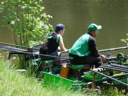 Camping Pas Cher vous présente avec son site Officiel campingpascher.fr, le Camping La Chanterelle classé 3 étoiles, situé sur la commune de Champagnac Le Vieux dans le département Haute-loire (Auvergne) en France. Le camping La Chanterelle vous propose un hébergement de type mobil-home de 27 m² (télévision). L'établissement vous propose 10 autres types d'hébergements. Découvrez tous nos séjours à petits prix dans la commune et aux alentours de Champagnac Le Vieux du département : Haute-loire (Auvergne). Les Avis clients pour le Camping La Chanterelle sont excellents avec une note moyenne de 8 sur 10. LacRivière, Animations familiales, Aire de jeux enfants, Canoë-kayak, Centre équestre, Ping-pong, Pétanque, Bar, Boulangerie, Restaurant, Snack/Bar, Station-service, Épicerie,... En savoir plus : cliquez-ICI.