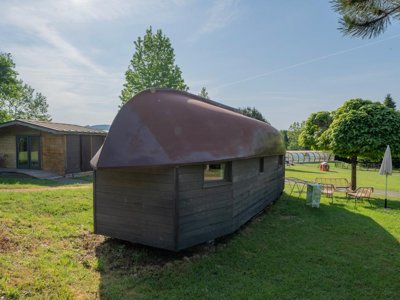 Cliquez pour découvrir toutes les photos de l'HÉBERGEMENT ! hébergement insolite - Village Toue Du Domaine Des Demoiselles photo 10