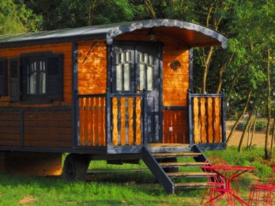 Cliquez pour découvrir toutes les photos de l'ÉTABLISSEMENT ! camping Village Toue Du Domaine Des Demoiselles photo 17
