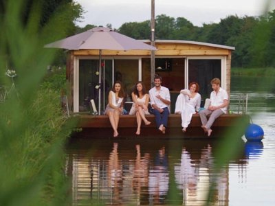 Cliquez pour découvrir toutes les photos de l'ÉTABLISSEMENT ! camping Village Toue Du Domaine Des Demoiselles photo 2