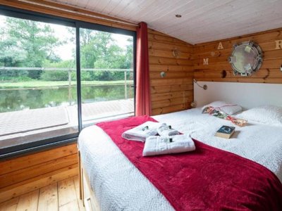 Cliquez pour découvrir toutes les photos de l'ÉTABLISSEMENT ! camping Village Toue Du Domaine Des Demoiselles photo 6