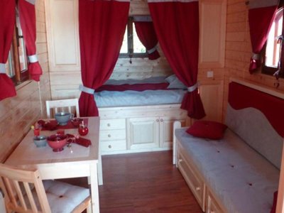 Cliquez pour découvrir toutes les photos de l'HÉBERGEMENT ! hébergement insolite - De La Treille photo 3