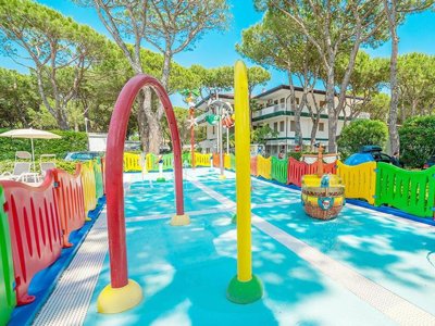 Cliquez pour découvrir toutes les photos de l'ÉTABLISSEMENT ! camping Residence Village photo 16