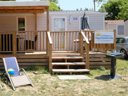 Camping Pas Cher vous présente avec son site Officiel campingpascher.fr, le Camping Residence Village classé 5 étoiles, situé sur la commune de Cavallino-treporti dans le département Venise (Vénétie) en Italie. Le camping Residence Village, vous présente un hébergement de type mobil-home avec climatisation. Le camping Residence Village vous propose du sam. 16 mai au sam. 23 mai 2026, en promotion à -28% pour 7 nuits à 350 € au lieu de 490,0 € soit une Économie de 140 €. Cette location propose 6 dates différentes pour réserver votre séjour. Découvrez également les 5 autres gammes d'hébergements du camping. Mer, Parc aquatique, Piscine chauffée, Piscine extérieure, Animations familiales, Club ados, Club enfants, Aire de jeux enfants, Canoë-kayak, Golf, Parcours sportif, Ping-pong, Pédalo, Salle de fitness, Terrain de beach-volley, Terrain de football, Bar, Bureau de tabac, Créperie, Pizzeria, Plats à emporter, Restaurant, Snack/Bar, Épicerie,... En savoir plus : cliquez-ICI.