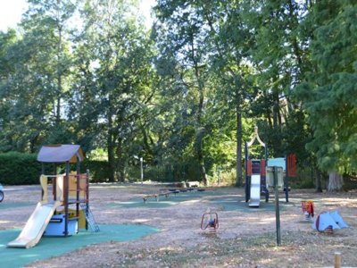 Cliquez pour découvrir toutes les photos de l'ÉTABLISSEMENT ! camping Le Rochat photo 12