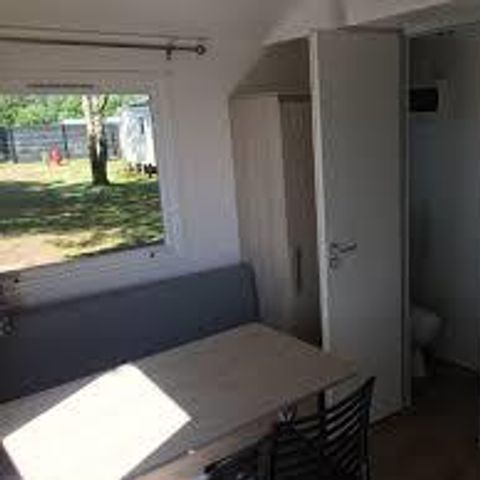 Cliquez pour découvrir toutes les photos de l'HÉBERGEMENT ! mobil-home - Le Rochat photo 3