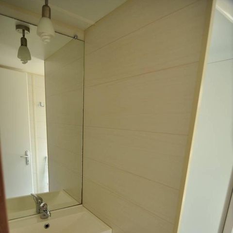 Cliquez pour découvrir toutes les photos de l'HÉBERGEMENT ! mobil-home - Le Rochat photo 5