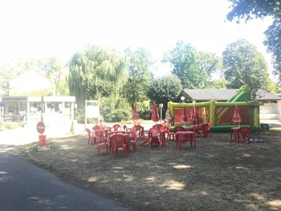 Cliquez pour découvrir toutes les photos de l'ÉTABLISSEMENT ! camping Le Rochat photo 17