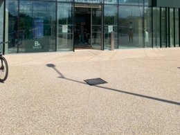 Camping Pas Cher vous présente avec son site Officiel campingpascher.fr, le Camping Le Rochat classé 3 étoiles, situé sur la commune de Chateauroux dans le département Indre (Centre-val De Loire) en France. Le camping Le Rochat, vous présente un hébergement de type mobil-home de 22 m² et télévision. Le camping Le Rochat vous propose du sam. 13 décembre au sam. 20 décembre 2025 avec un DÉPART DEMAIN pour 7 nuits à 250€. Cette location propose 12 dates différentes pour réserver votre séjour. Découvrez également les 5 autres gammes d'hébergements du camping. Les Avis clients pour le Camping Le Rochat sont excellents avec une note moyenne de 8 sur 10. Piscine chauffée, Piscine couverte, Animations familiales, Aire de jeux enfants, Centre équestre, Cyclisme, Golf, Ping-pong, Pétanque, Structure gonflable enfants, Terrain multisports,... En savoir plus : cliquez-ICI.