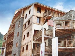 Camping Pas Cher vous présente avec son site Officiel campingpascher.fr, la Résidence Odalys Collection Les Fermes De Chatel classé 4 étoiles, située sur la commune de Chatel dans le département Haute-savoie (Rhône Alpes) en France. La résidence Odalys Collection Les Fermes De Chatel, vous présente un hébergement de type appartement de 34 m² et télévision. La résidence Odalys Collection Les Fermes De Chatel vous proposeun séjour PAS CHER avec une REMISEdu sam. 28 mars au sam. 04 avril 2026, en promotion à -30% pour 7 nuits à 573,30 € au lieu de 819,0 € soit une Économie de 245,70 €. Cette location propose 15 dates différentes pour réserver votre séjour. Découvrez également les 6 autres gammes d'hébergements de la résidence. Les Avis clients pour la Résidence Odalys Collection Les Fermes De Chatel sont excellents avec une note moyenne de 9 sur 10. Piscine chauffée, Piscine couverte, Canoë-kayak, Centre équestre, Court de tennis, Golf, Salle de fitness, Bar,... En savoir plus : cliquez-ICI.