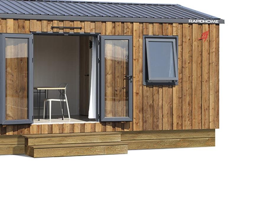Camping Pas Cher vous présente avec son site Officiel campingpascher.fr, le Camping Domaine De L'Epinette classé 4 étoiles, situé sur la commune de Chatillon dans le département Jura (Franche Comté) en France. Le camping Domaine De L'Epinette, vous présente un hébergement de type mobil-home de 20 m² pour 3 personnes. Le camping Domaine De L'Epinette vous propose du vendredi 05 juin au vendredi 12 juin 2026 avec une PROMO de DERNIÈRE MINUTE, en promotion à -28% pour 7 nuits à 270 € au lieu de 378,0 € soit une Économie de 108 €. Cette location propose 27 dates différentes pour réserver votre séjour. Découvrez également les 15 autres gammes d'hébergements du camping. Les Avis clients pour le Camping Domaine De L'Epinette sont excellents avec une note moyenne de 8 sur 10. Piscine chauffée, Piscine extérieure, Club enfants, Aire de jeux enfants, Baby-foot, Canoë-kayak, Centre équestre, Ping-pong, Pétanque, Randonnée, Dépôt de pain, Restaurant, Snack/Bar, Supermarché, Épicerie,... En savoir plus : cliquez-ICI.