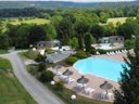 Camping Pas Cher vous présente avec son site Officiel campingpascher.fr, le Camping Domaine De L'Epinette classé 4 étoiles, situé sur la commune de Chatillon dans le département Jura (Franche Comté) en France. Le camping Domaine De L'Epinette vous propose un hébergement de type mobil-home de 33 m² pour 3 personnes avec climatisation (télévision). L'établissement vous propose 14 autres types d'hébergements. Découvrez tous nos séjours à petits prix dans la commune et aux alentours de Chatillon du département : Jura (Franche Comté). Les Avis clients pour le Camping Domaine De L'Epinette sont excellents avec une note moyenne de 8 sur 10. Piscine chauffée, Piscine extérieure, Club enfants, Aire de jeux enfants, Baby-foot, Canoë-kayak, Centre équestre, Ping-pong, Pétanque, Randonnée, Dépôt de pain, Restaurant, Snack/Bar, Supermarché, Épicerie,... En savoir plus : cliquez-ICI.